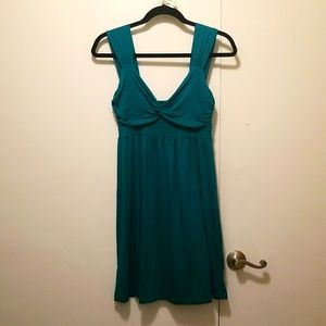 Sz M green cocktail dress soprano